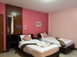 โรงแรมตะวันไท, hotel poblíž Mezinárodní letiště Krabi - KBV, Ban Krabi Yai