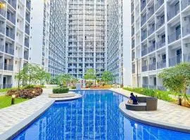 E & R Staycation Condotel near Mall of Asia