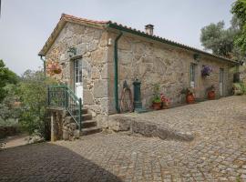 Cosy apartment at Portuguese Quinta, hotel in Casal Diz