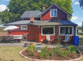 4 Bedroom Cozy Home In Klintehamn