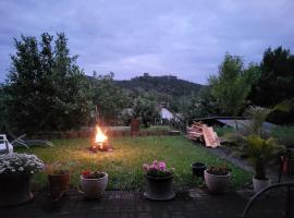 Ferienwohnung Zum Drachenfels, hotel v destinaci Busenberg
