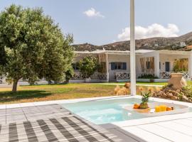 Ow Andros Suite 4,Private Whirlpool, ξενοδοχείο στην Άνδρο