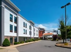 Holiday Inn Express Lewisburg - New Columbia by IHG