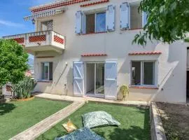 #54 Sea view Villa 4 BDR AC Parking 5mins to Port BBQ