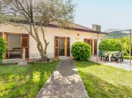 Yunger House with Garden and Balcony x5