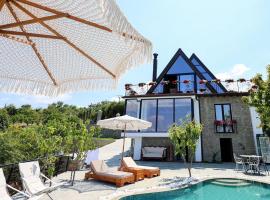 Sunrise House - Swimming Pool, hotel con piscina a Berat