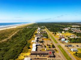 Salty Waves Condo, condo in Ocean Shores