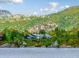 Awesome Apartment In Tjørhom