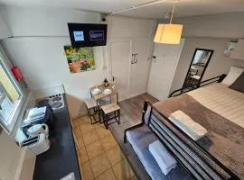 Mary Street Studio Stay