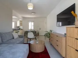 Stylish One Bedroom Apartment at Paphos Harbour