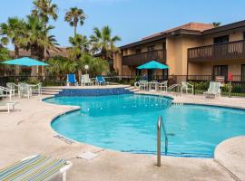 Pelicans Perch Charming 1BR Near Beach with Patio 160, hotel u gradu Saut Padre Ajland
