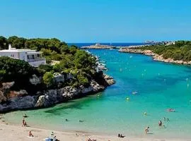 Beautiful house 100 metres from Santandria Beach