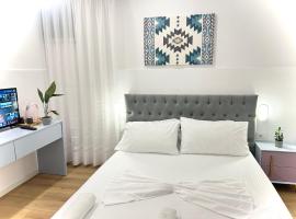 Tirana Square Hotel, hotel i Tirana