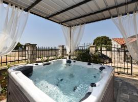 Casa Castelliere 2354, hotel v destinaci Rošini