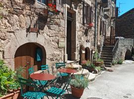 The Tavern, hôtel à Castelnau-Pégayrols