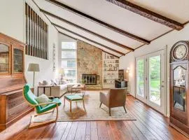 Spacious Home with Porch, 4 Mi to Downtown Clemson!