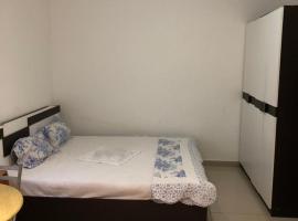 Talatona Cozy Inn, hotel v destinaci Nazaré