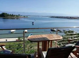 Apartment in Nin with sea view, terrace, air conditioning, Wi-Fi (4868-3)