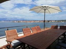 Apartment in Nin with sea view, terrace, air conditioning, Wi-Fi (4868-4)