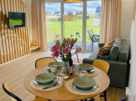 Morze Na Zawsze, hotel i Rewal