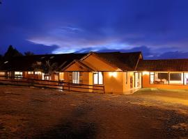 Fantástica Hacienda Represa del Sisga WiFi TV BBQ, hotel v destinaci Chocontá