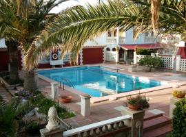 Las Belisas - Apartamentos, apartment in Arenal d'en Castell