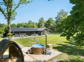 Cozy Home In Hadsund With Sauna