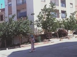 Cl&eacute;op&acirc;tra, hotel con estacionamiento en Tefeschoun