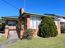 Conns Cottage - Bring your own linen, hotel i South West Rocks