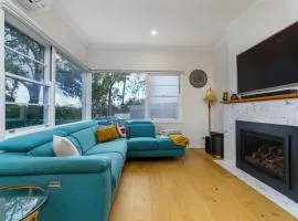Serene 3BR Haven in Ainslie - Ideal Getaway - Hosted by Canstay