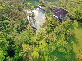 Beachside Villa Kelecung
