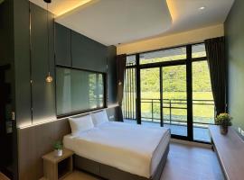 Longtan Lake Inn, caba&ntilde;a en Jiaoxi