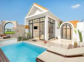 Luxe Villa Amra By OriVista, with Rice Field Views in Pererenan