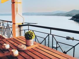 Endless Blu Apartments, hotel v destinaci Pyrgadikia