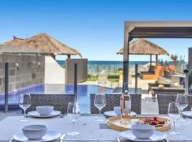 Beachfront #12 - Direct Beach Access, Pet Friendly, 5Bed 4Bath