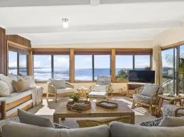The Cowrie House - Ocean Views, Village, Surf