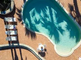 Villa Egadi, with swimming pool and tennis court