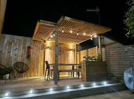 Gîte 4 personnes avec piscine et bain nordique proche des plages du débarquement