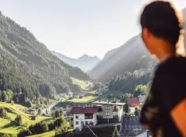 Ferienwohnen Mattle MIT IM RUCKSACK die SILVRETTA CARD PREMIUM