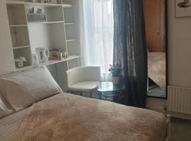 Sweet Dreams, guest house in Luton