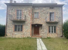 Sunshine, guest house in Sanfatucchio