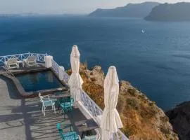 Charming Santorini Suite Yagos Suite 1 Bedroom Min Children Age 12 Years Private Furnished Balcony With Hot Tub Overlooking The Sea