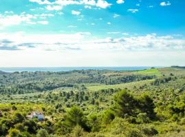 FarmSKY 1 Double or Single Bedroom at WILD SPIRIT Eco Farm, chata v destinaci Villanueva de Alcolea