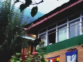 Seasons Homestay