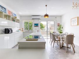 Designer 1BR home with private balcony in Gharghur by 360 Estates, hotel v destinaci Għargħur