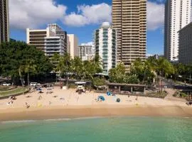 Aston Waikiki Circle Hotel