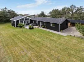4 Bedroom Lovely Home In Vestervig
