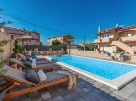Amazing Apartment In Biograd Na Moru