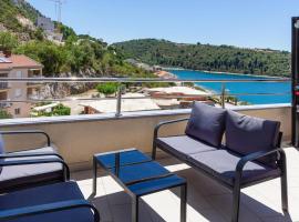 Lovely Home In Duba With Wifi, отель в городе Duba