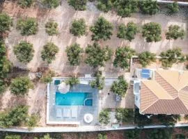 Villa Di Leon - Uniquely Designed Villa with Pool in a Picturesque Village near Famous Porto Limnionas, Offering Exceptional Hospitality By Villa Mana Gers